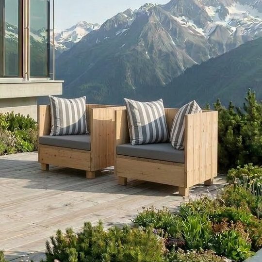 Zwei DIY outdoor-lounge.com Sessel PALISADES mit Polstern auf einer Terrasse in den Alpen Zwei DIY outdoor-lounge.com Sessel PALISADES mit Polstern auf einer Terrasse in den Alpen